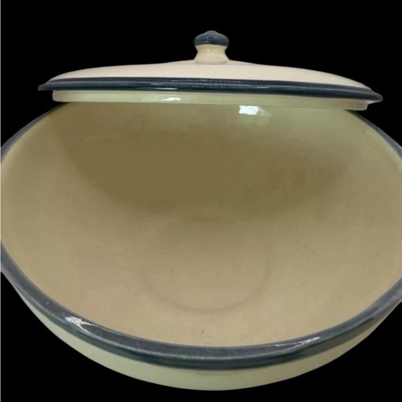 Handmade Ceramic Bowl With Lid - 11 Inch Diameter & 6 Inch Tall - Picture 6 of 6